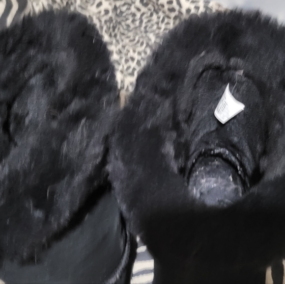 3 pairs of really nice boots and customized pink and red Nike Air max 90s. - Picture 2 of 11